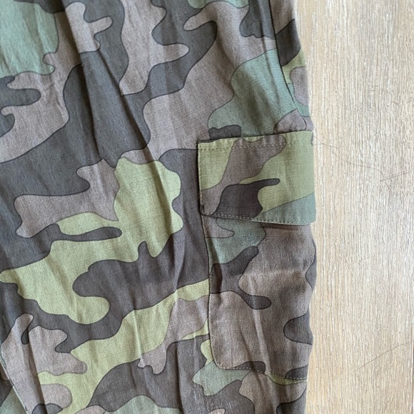 High rise Camouflage cargo pants - Picture 3 of 5